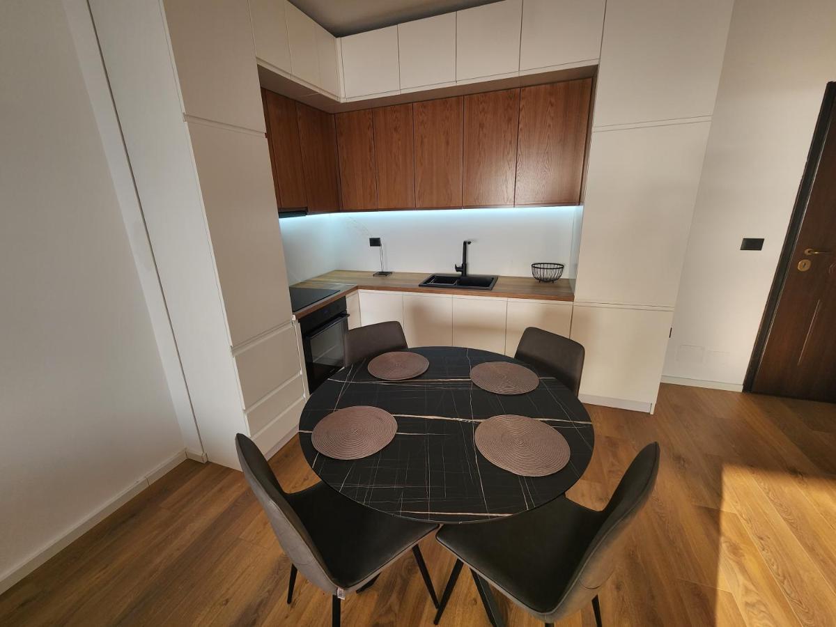 Cloud 10 Apartment Vlorë Esterno foto